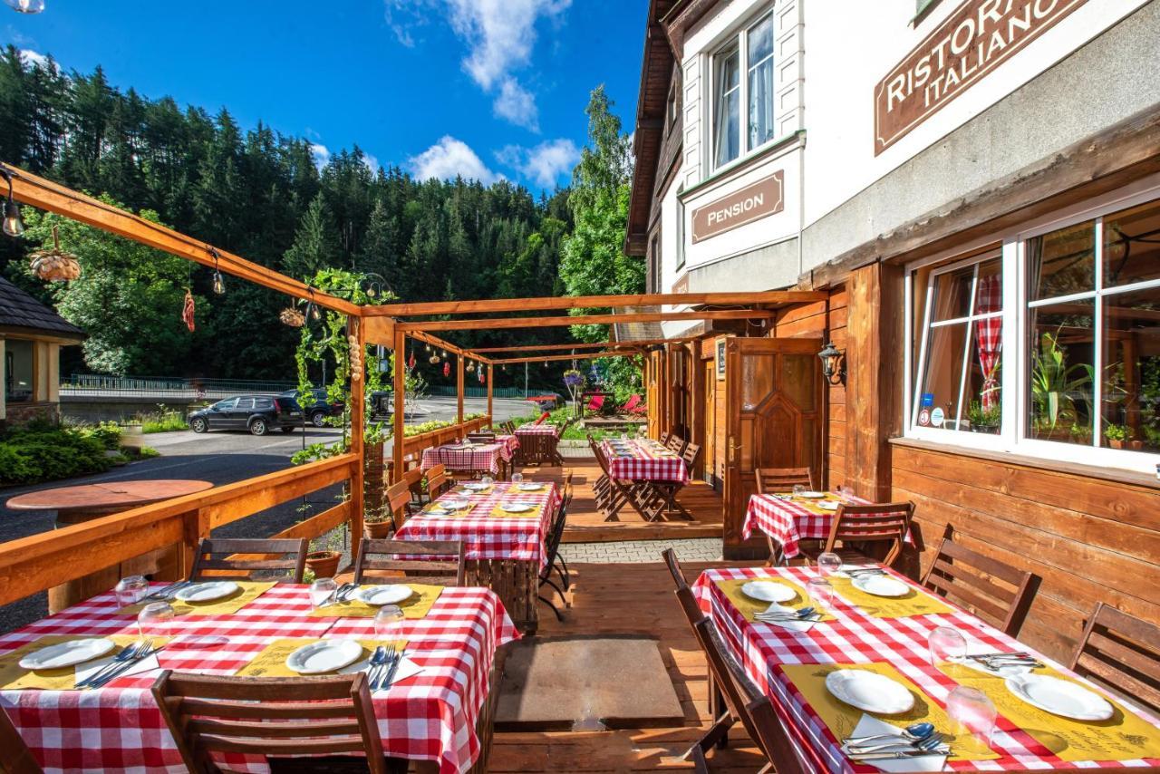 Penzion Sofinata & Pizzeria Špindlerŭv Mlýn 外观 照片